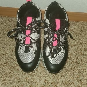 Steve madden sneakers